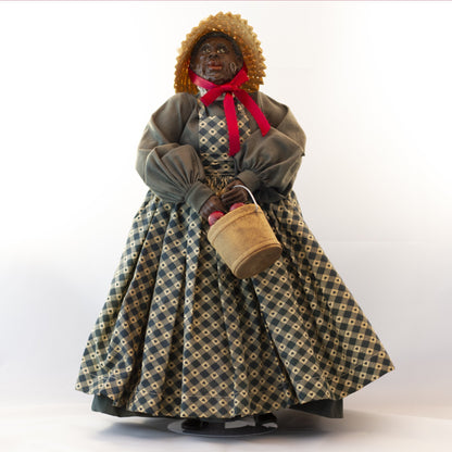 VONNIE STATON ELLA DOLL "Mammie" Signed and Numbered 221 Circa 1986