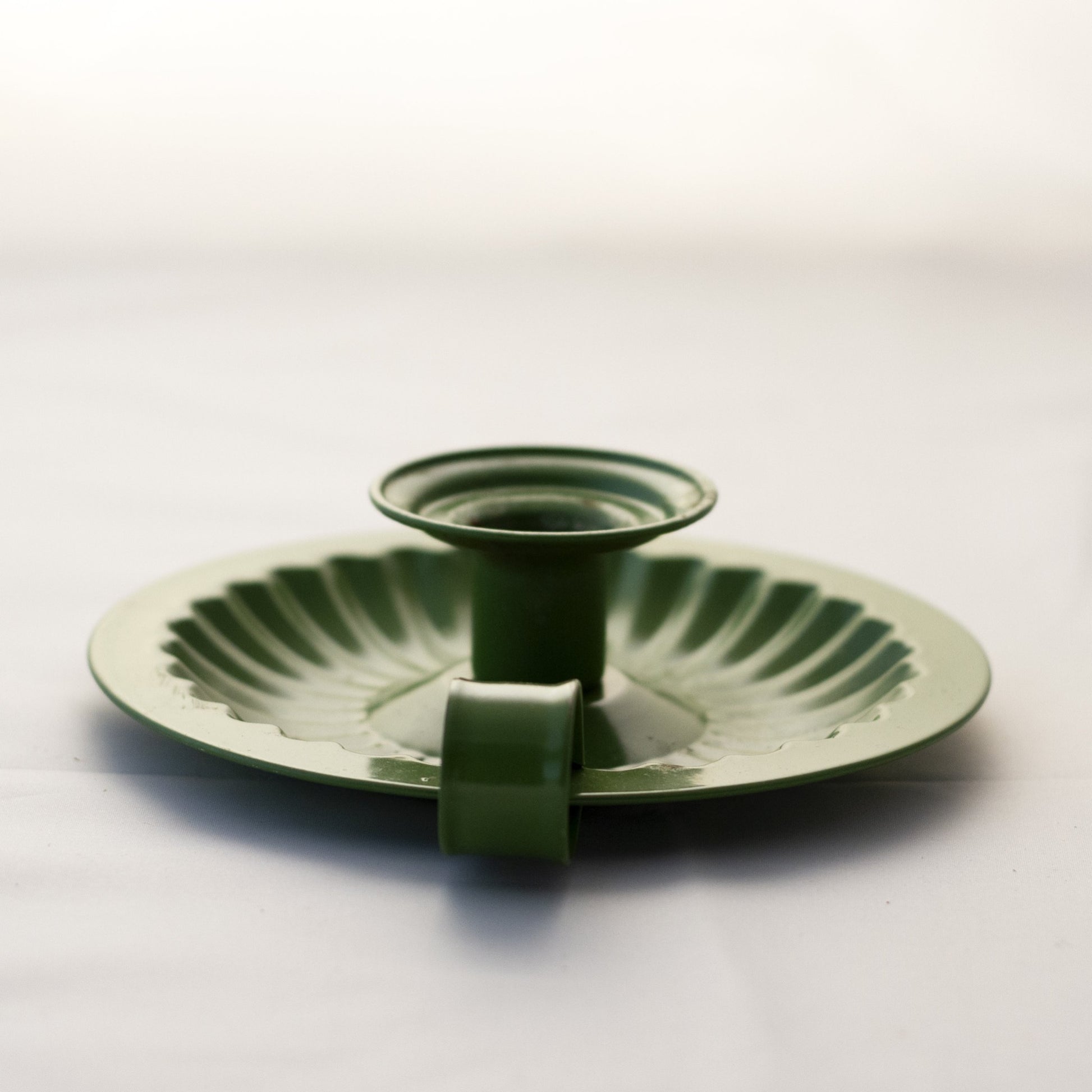 Tin CHAMBERSTICK CANDLE HOLDER Painted Green Made in Hong Kong