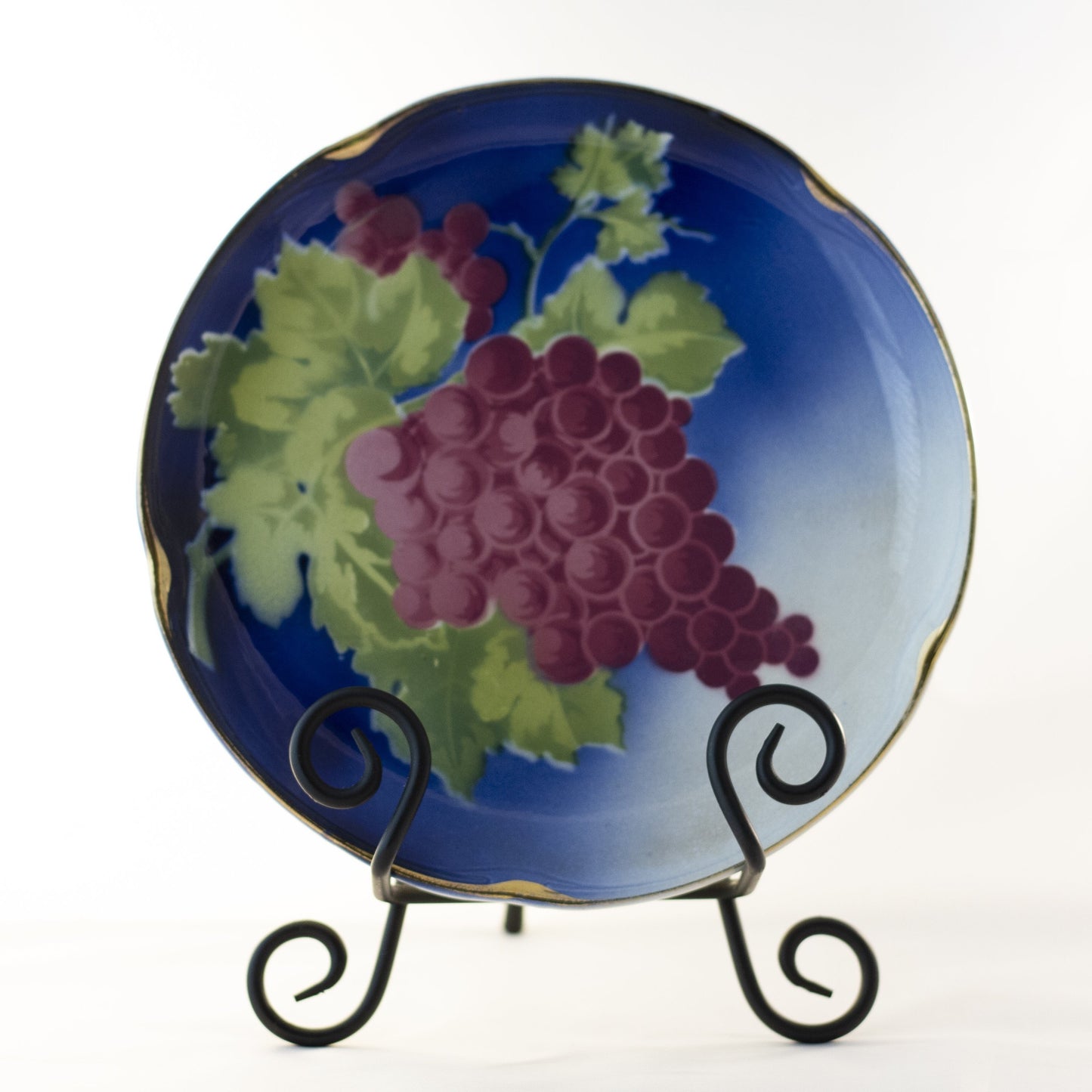 K & G LUNÉVILLE FRENCH FAIENCE PLATE HAND PAINTED GRAPES 8 ½” Gold Gilt Rim Circa 1900