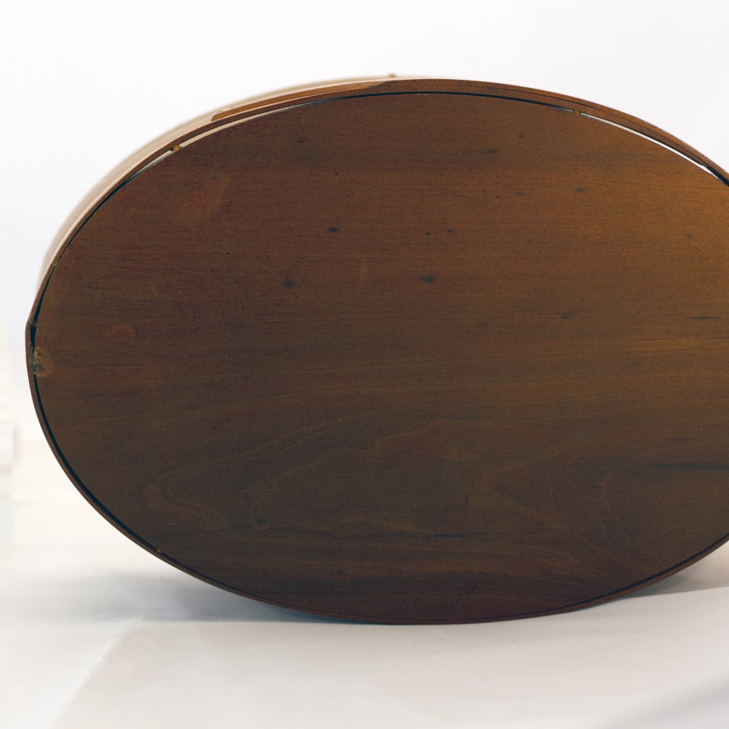SHAKER-STYLE Oval Box with Swallow Tail Joints