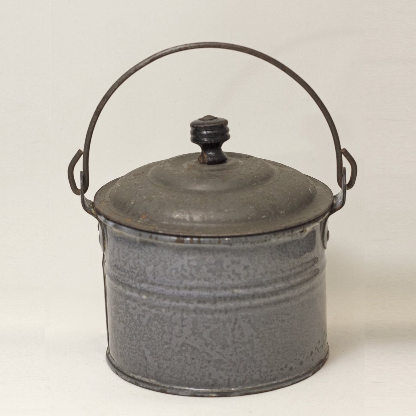 Tiny Granite Ware 3" Bucket with Lid - Possible Salesman Sample