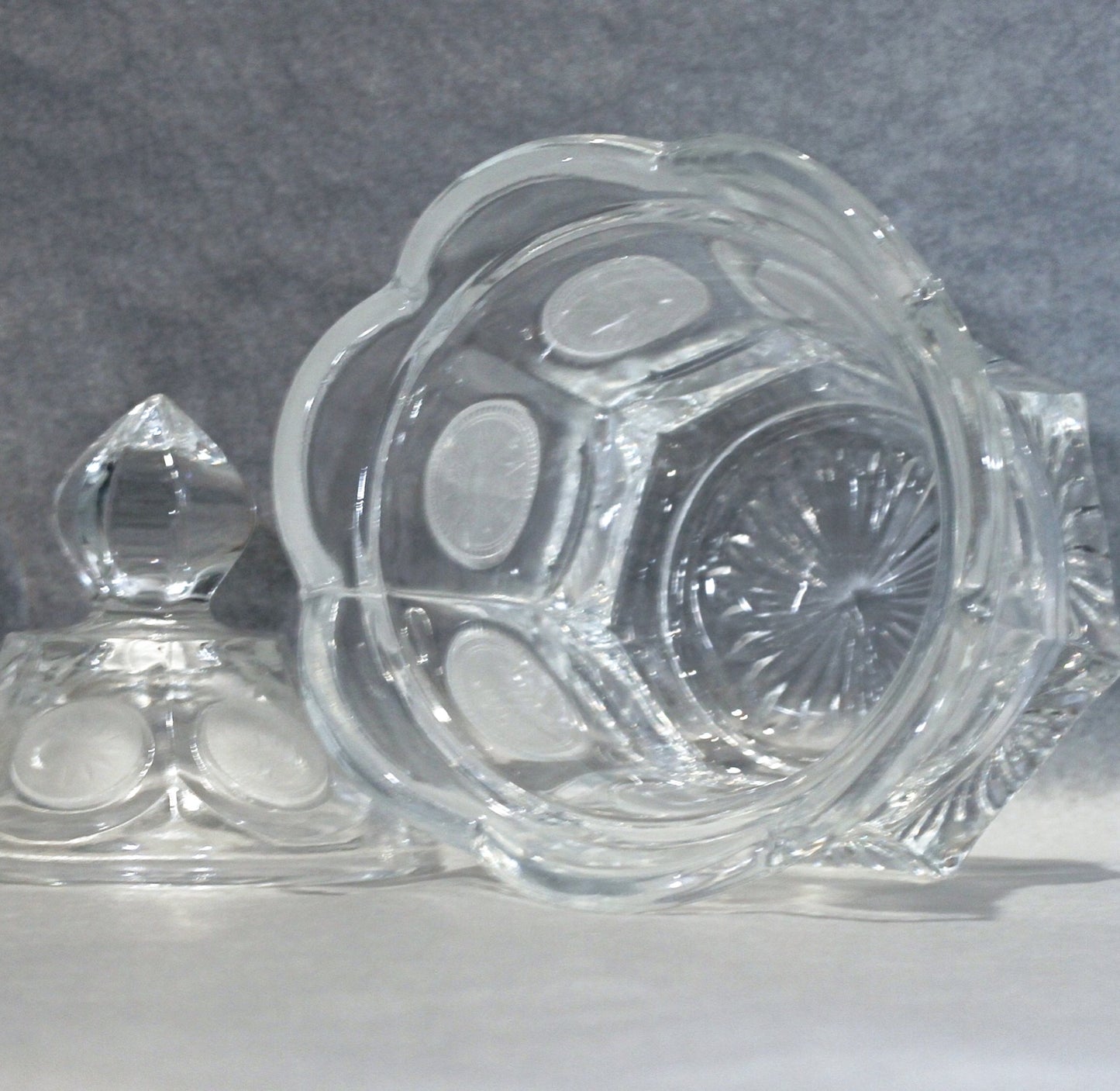 CLEAR COIN PATTERN Covered Candy Dish Circa 1958 - 1981