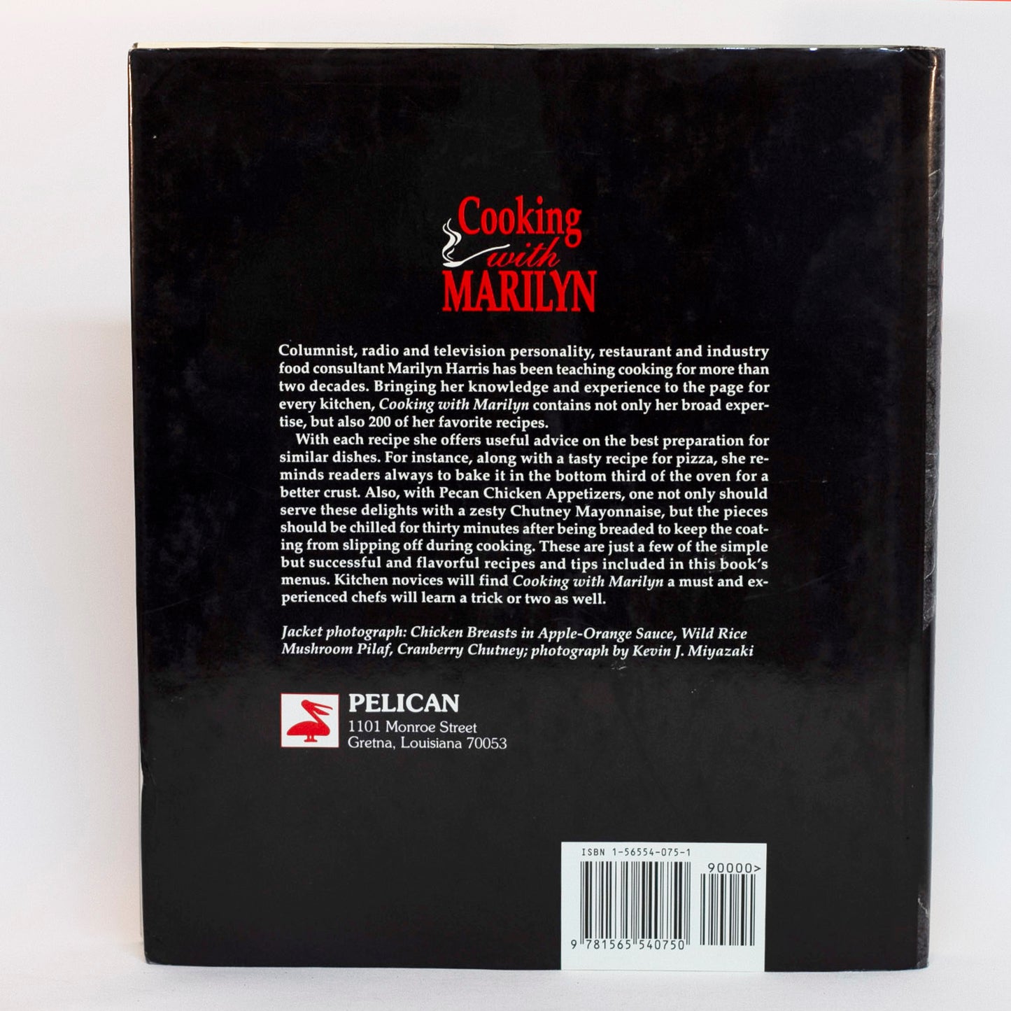 COOKING WITH MARILYN is a collection of recipes for "real" food with an emphasis on simplicity. Along with the recipes and menu suggestions, the book is sprinkled with valuable food tips and food presentation. The cookbook is in like-new condition with dust jacket intact. ISBN-10: 156554075; ISBN-13: 978-1565540750 