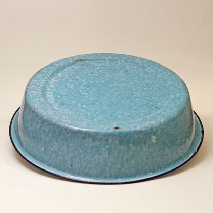 GRANITE WARE 8-INCH ROUND CAKE PAN Light Blue Gray Mottled with White Interior