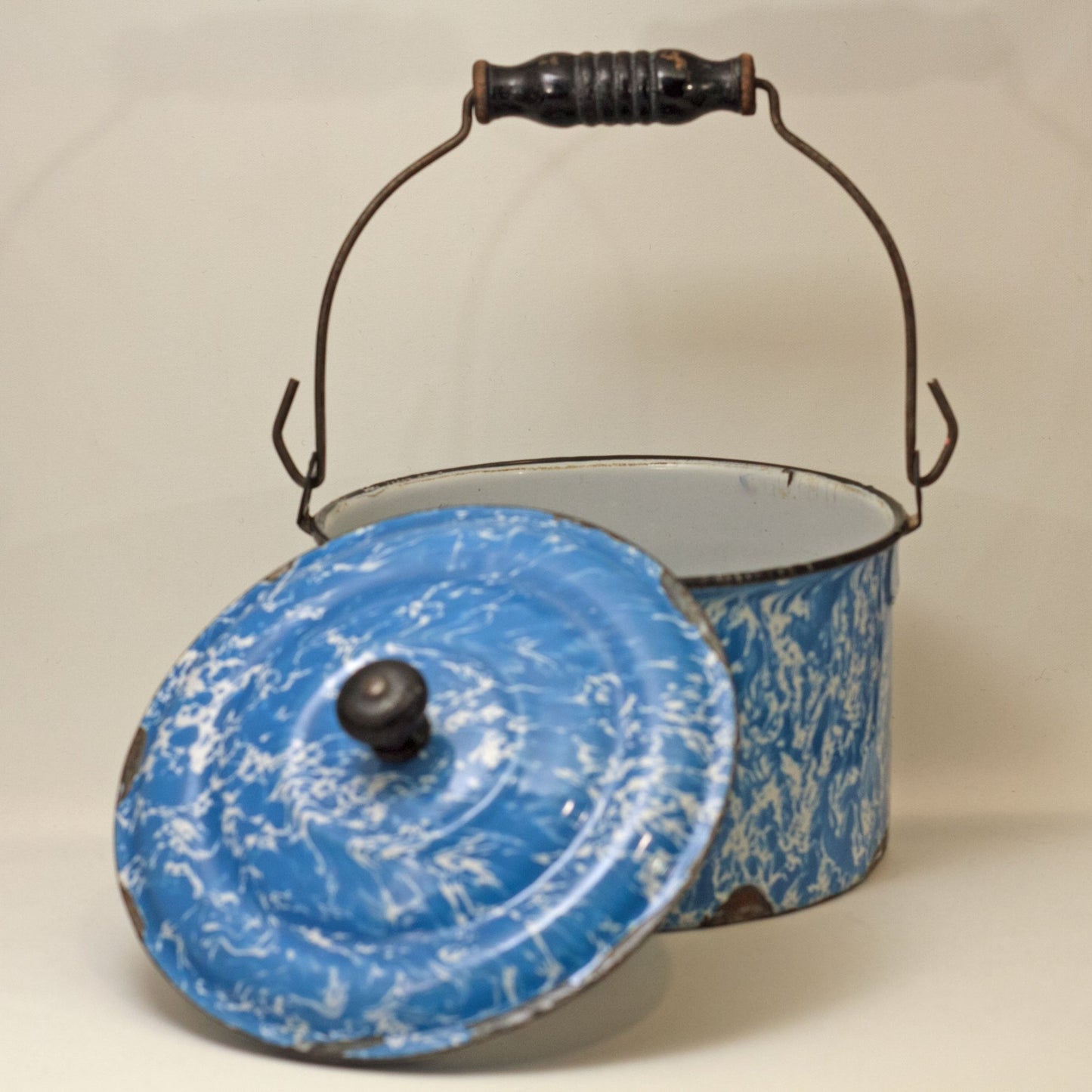 GRANITEWARE WATER PAIL with Lid Blue and White Swirl Circa 1880 - 1920