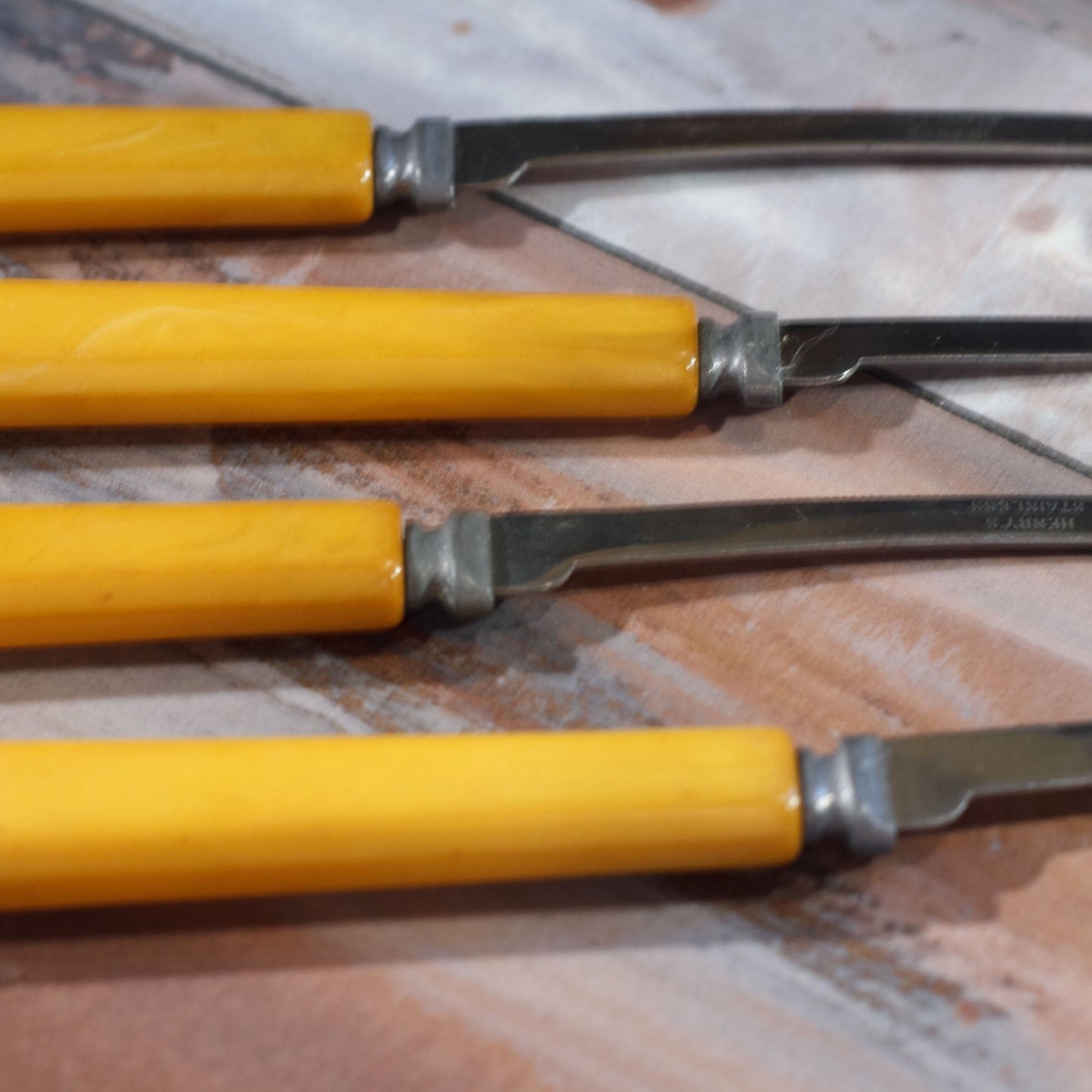 HENRY'S ORIGINAL TOMATO AND STEAK KNIVES with Bakelite Handles