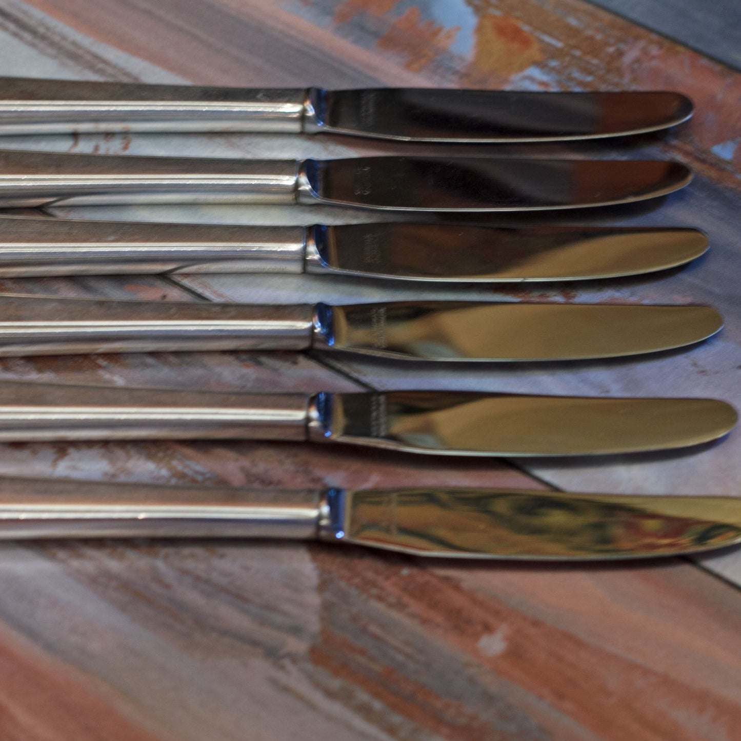 LOVELACE MODERN GRILLE KNIVES by 1847 Rogers Brothers Set of Six (6)