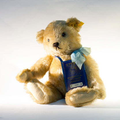 Collectible STEIFF INTERNATIONAL PASSPORT TEDDY BEAR Passport #1930