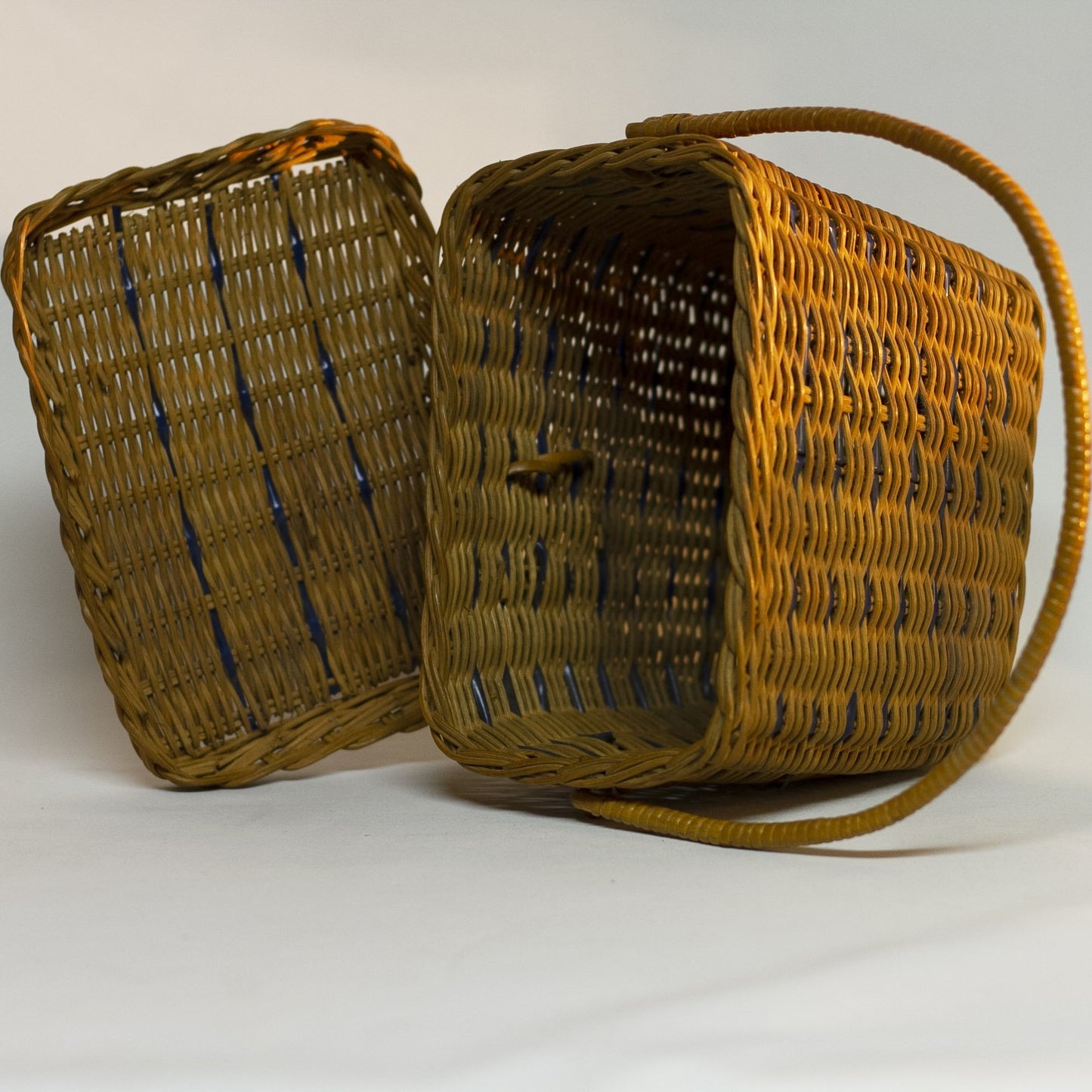 Vintage Wicker Rattan BOX-SHAPED HANDLE PURSE