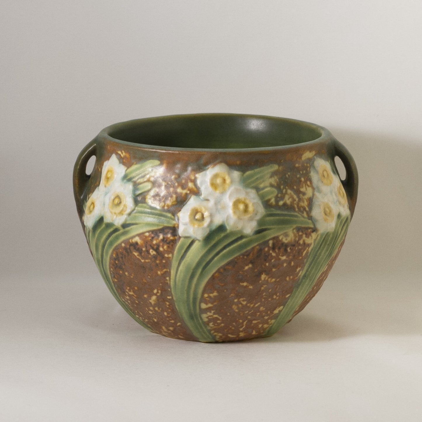 ROSEVILLE 4" HANDLE VASE in Jonquil Circa 1931