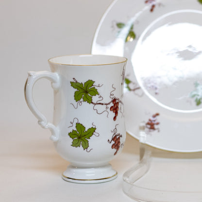SERVICE DE GOÛTER 2 PIÈCES EN PORCELAINE FINE, MOTIF VIGNE