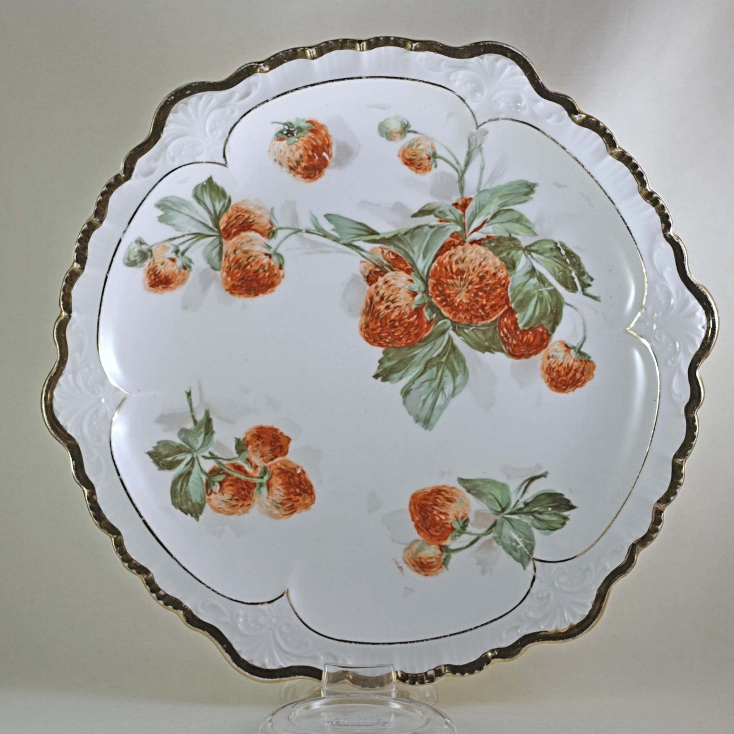 SÈVRES STRAWBERRIES PLATE Scalloped Gold Trim Edge Circa 1900