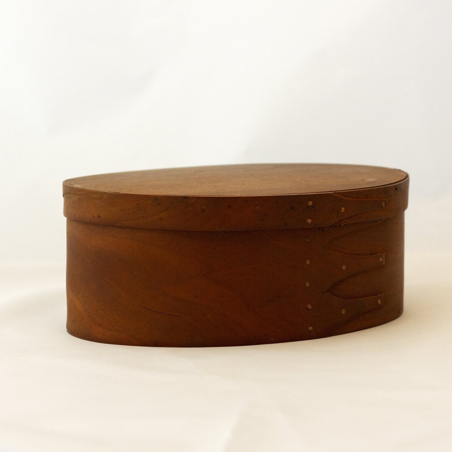 SHAKER-STYLE Oval Box with Swallow Tail Joints