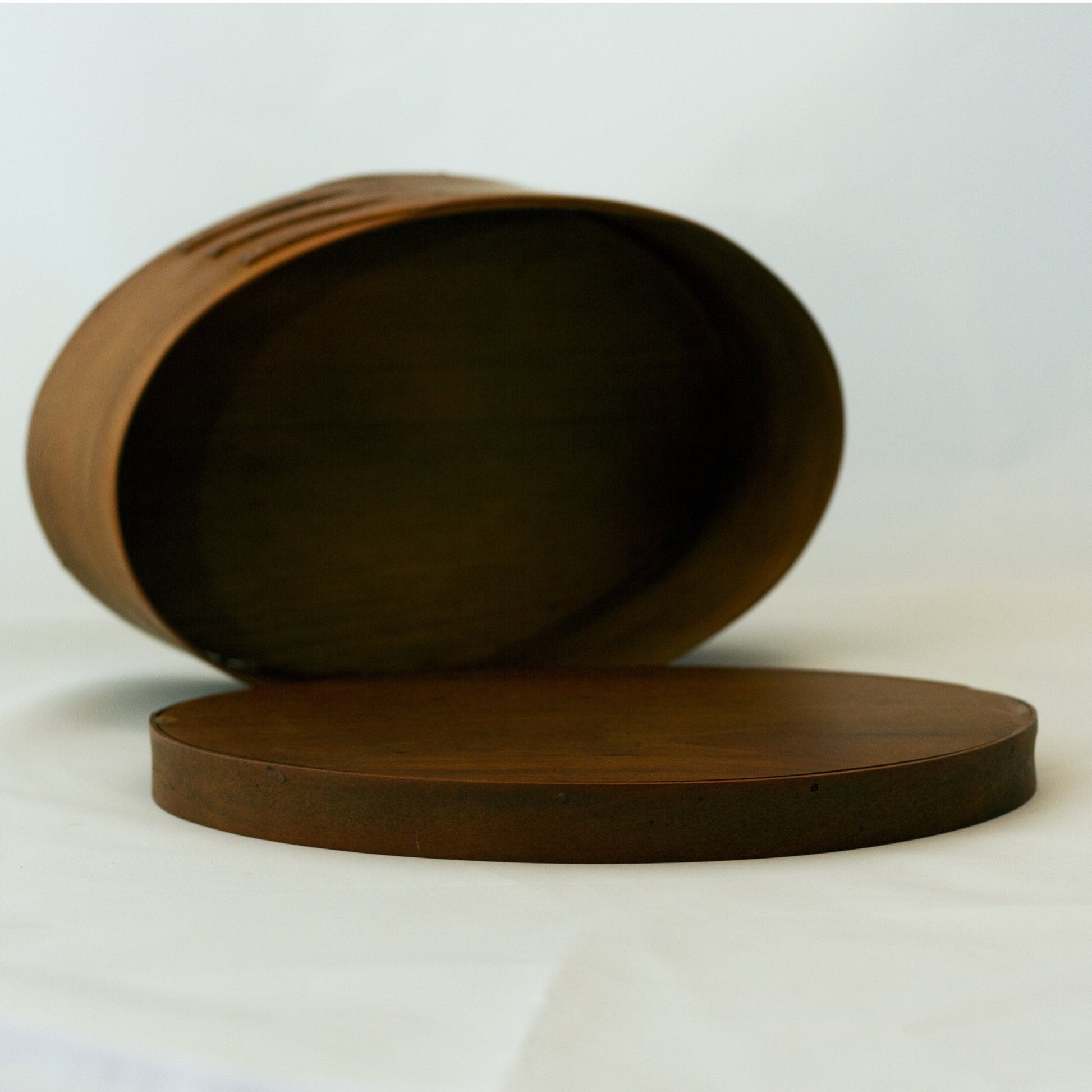 SHAKER-STYLE Oval Box with Swallow Tail Joints