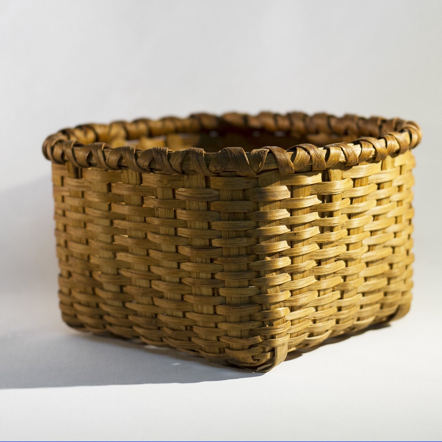 ANTIQUE WOOD SPLINT WOVEN SQUARE BASKET 