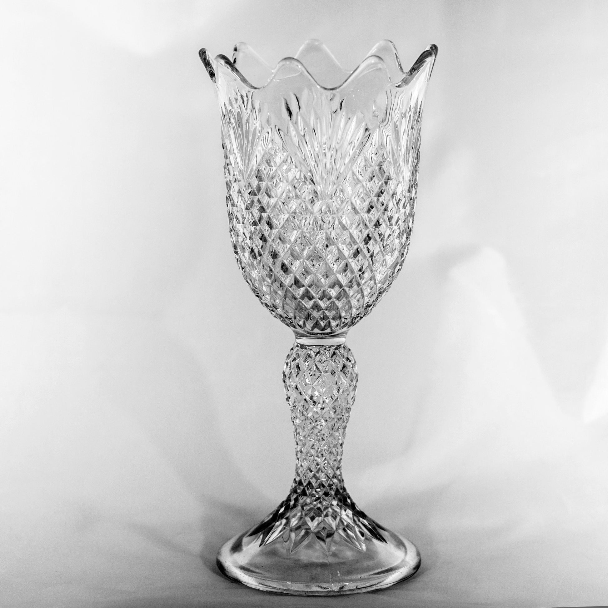 MODEL FLINT Shepherd’s Plaid AKA Pineapple & Fan Tall Pedestal Vase or Rose Bowl Circa Late 1800s