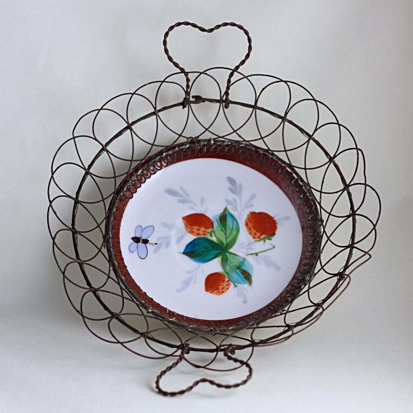 WIRE BUN BASKET with Heart Shaped Handles