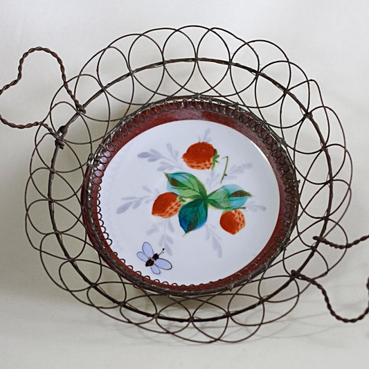 WIRE BUN BASKET with Heart Shaped Handles