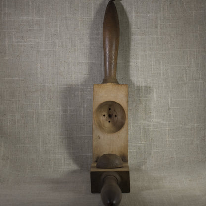 Primitive Antique WOODEN CITRUS SQUEEZER Circa 19th Century