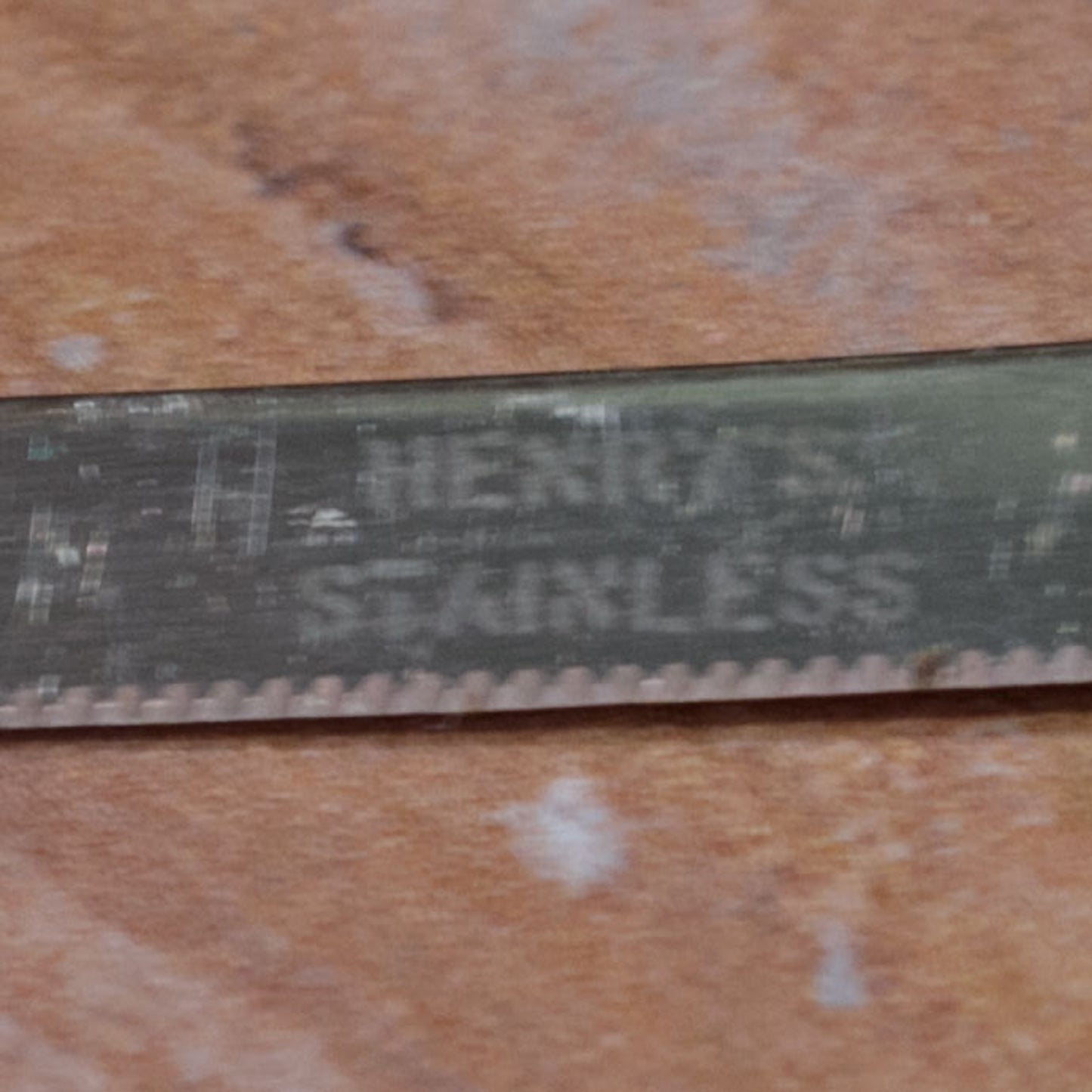 HENRY'S ORIGINAL TOMATO AND STEAK KNIVES with Bakelite Handles