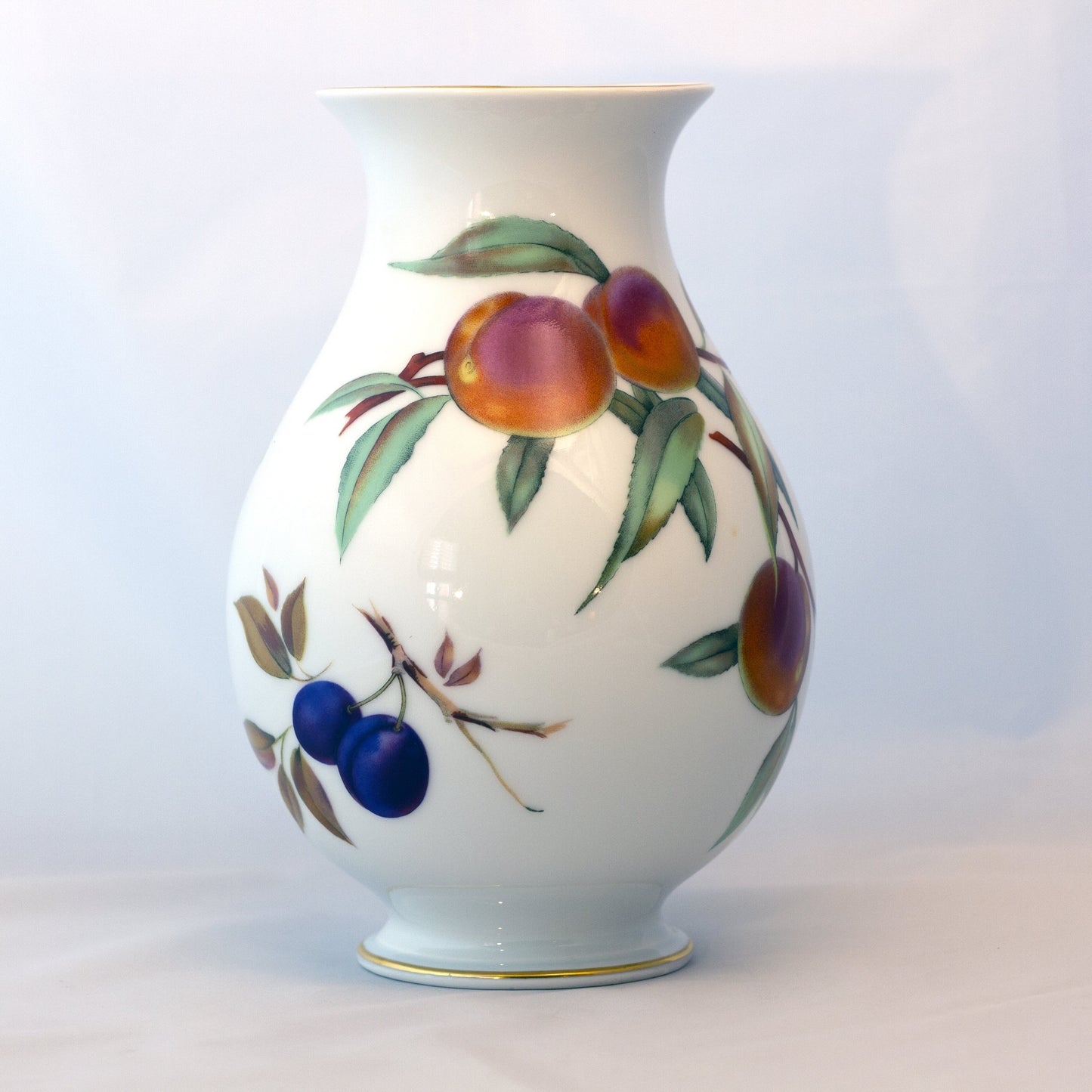 EVESHAM GOLD Chloe Vase with Vegetable & Fruit Sprays 10"